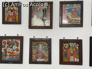 [P66] Muzeul icoanelor pe sticla - exponate » foto by mishu
 - 
<span class="allrVoted glyphicon glyphicon-heart hidden" id="av1339230"></span>
<a class="m-l-10 hidden" id="sv1339230" onclick="voting_Foto_DelVot(,1339230,27800)" role="button">șterge vot <span class="glyphicon glyphicon-remove"></span></a>
<a id="v91339230" class=" c-red"  onclick="voting_Foto_SetVot(1339230)" role="button"><span class="glyphicon glyphicon-heart-empty"></span> <b>LIKE</b> = Votează poza</a> <img class="hidden"  id="f1339230W9" src="/imagini/loader.gif" border="0" /><span class="AjErrMes hidden" id="e1339230ErM"></span>