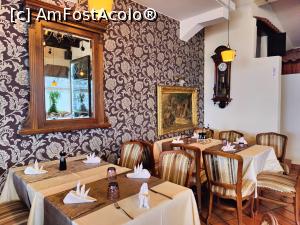 [P13] Restoran Landin » foto by crismis
 - 
<span class="allrVoted glyphicon glyphicon-heart hidden" id="av1339353"></span>
<a class="m-l-10 hidden" id="sv1339353" onclick="voting_Foto_DelVot(,1339353,27801)" role="button">șterge vot <span class="glyphicon glyphicon-remove"></span></a>
<a id="v91339353" class=" c-red"  onclick="voting_Foto_SetVot(1339353)" role="button"><span class="glyphicon glyphicon-heart-empty"></span> <b>LIKE</b> = Votează poza</a> <img class="hidden"  id="f1339353W9" src="/imagini/loader.gif" border="0" /><span class="AjErrMes hidden" id="e1339353ErM"></span>