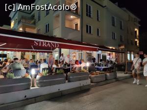 [P08] Bistro Strand » foto by crismis
 - 
<span class="allrVoted glyphicon glyphicon-heart hidden" id="av1339348"></span>
<a class="m-l-10 hidden" id="sv1339348" onclick="voting_Foto_DelVot(,1339348,27801)" role="button">șterge vot <span class="glyphicon glyphicon-remove"></span></a>
<a id="v91339348" class=" c-red"  onclick="voting_Foto_SetVot(1339348)" role="button"><span class="glyphicon glyphicon-heart-empty"></span> <b>LIKE</b> = Votează poza</a> <img class="hidden"  id="f1339348W9" src="/imagini/loader.gif" border="0" /><span class="AjErrMes hidden" id="e1339348ErM"></span>