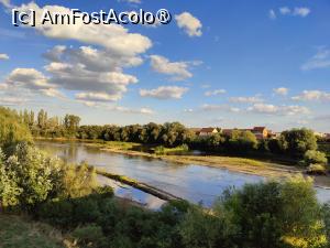 [P25] Mureșul văzut de pe Podul Traian » foto by crismis
 - 
<span class="allrVoted glyphicon glyphicon-heart hidden" id="av1502748"></span>
<a class="m-l-10 hidden" id="sv1502748" onclick="voting_Foto_DelVot(,1502748,27815)" role="button">șterge vot <span class="glyphicon glyphicon-remove"></span></a>
<a id="v91502748" class=" c-red"  onclick="voting_Foto_SetVot(1502748)" role="button"><span class="glyphicon glyphicon-heart-empty"></span> <b>LIKE</b> = Votează poza</a> <img class="hidden"  id="f1502748W9" src="/imagini/loader.gif" border="0" /><span class="AjErrMes hidden" id="e1502748ErM"></span>