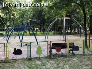 [P09] loc amenajat de joaca in parc » foto by Dan&Ema
 - 
<span class="allrVoted glyphicon glyphicon-heart hidden" id="av1012479"></span>
<a class="m-l-10 hidden" id="sv1012479" onclick="voting_Foto_DelVot(,1012479,27821)" role="button">șterge vot <span class="glyphicon glyphicon-remove"></span></a>
<a id="v91012479" class=" c-red"  onclick="voting_Foto_SetVot(1012479)" role="button"><span class="glyphicon glyphicon-heart-empty"></span> <b>LIKE</b> = Votează poza</a> <img class="hidden"  id="f1012479W9" src="/imagini/loader.gif" border="0" /><span class="AjErrMes hidden" id="e1012479ErM"></span>