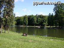 [P11] Craiova - Parcul Romanescu - iarba tunsa recent  parfuma  toata zona » foto by Diaura*
 - 
<span class="allrVoted glyphicon glyphicon-heart hidden" id="av82850"></span>
<a class="m-l-10 hidden" id="sv82850" onclick="voting_Foto_DelVot(,82850,27821)" role="button">șterge vot <span class="glyphicon glyphicon-remove"></span></a>
<a id="v982850" class=" c-red"  onclick="voting_Foto_SetVot(82850)" role="button"><span class="glyphicon glyphicon-heart-empty"></span> <b>LIKE</b> = Votează poza</a> <img class="hidden"  id="f82850W9" src="/imagini/loader.gif" border="0" /><span class="AjErrMes hidden" id="e82850ErM"></span>