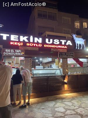 [P12] Tekin Usta, cea mai bună înghețată din toată viața mea » foto by krisstinna
 - 
<span class="allrVoted glyphicon glyphicon-heart hidden" id="av1342518"></span>
<a class="m-l-10 hidden" id="sv1342518" onclick="voting_Foto_DelVot(,1342518,27823)" role="button">șterge vot <span class="glyphicon glyphicon-remove"></span></a>
<a id="v91342518" class=" c-red"  onclick="voting_Foto_SetVot(1342518)" role="button"><span class="glyphicon glyphicon-heart-empty"></span> <b>LIKE</b> = Votează poza</a> <img class="hidden"  id="f1342518W9" src="/imagini/loader.gif" border="0" /><span class="AjErrMes hidden" id="e1342518ErM"></span>