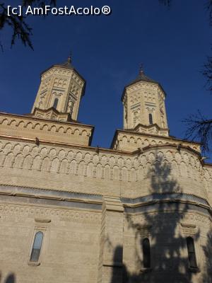 [P07] Iași - Biserica "Sfinții Trei Ierarhi". Detalii decorative. » foto by iulianic
 - 
<span class="allrVoted glyphicon glyphicon-heart hidden" id="av1347973"></span>
<a class="m-l-10 hidden" id="sv1347973" onclick="voting_Foto_DelVot(,1347973,27873)" role="button">șterge vot <span class="glyphicon glyphicon-remove"></span></a>
<a id="v91347973" class=" c-red"  onclick="voting_Foto_SetVot(1347973)" role="button"><span class="glyphicon glyphicon-heart-empty"></span> <b>LIKE</b> = Votează poza</a> <img class="hidden"  id="f1347973W9" src="/imagini/loader.gif" border="0" /><span class="AjErrMes hidden" id="e1347973ErM"></span>