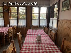 [P08] Sala de mese » foto by AZE
 - 
<span class="allrVoted glyphicon glyphicon-heart hidden" id="av1348712"></span>
<a class="m-l-10 hidden" id="sv1348712" onclick="voting_Foto_DelVot(,1348712,27881)" role="button">șterge vot <span class="glyphicon glyphicon-remove"></span></a>
<a id="v91348712" class=" c-red"  onclick="voting_Foto_SetVot(1348712)" role="button"><span class="glyphicon glyphicon-heart-empty"></span> <b>LIKE</b> = Votează poza</a> <img class="hidden"  id="f1348712W9" src="/imagini/loader.gif" border="0" /><span class="AjErrMes hidden" id="e1348712ErM"></span>