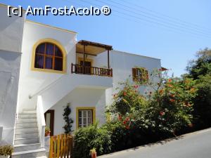 [P03] Casele frumoase din Skala.  » foto by maryka
 - 
<span class="allrVoted glyphicon glyphicon-heart hidden" id="av912529"></span>
<a class="m-l-10 hidden" id="sv912529" onclick="voting_Foto_DelVot(,912529,27937)" role="button">șterge vot <span class="glyphicon glyphicon-remove"></span></a>
<a id="v9912529" class=" c-red"  onclick="voting_Foto_SetVot(912529)" role="button"><span class="glyphicon glyphicon-heart-empty"></span> <b>LIKE</b> = Votează poza</a> <img class="hidden"  id="f912529W9" src="/imagini/loader.gif" border="0" /><span class="AjErrMes hidden" id="e912529ErM"></span>