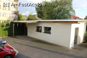 [P25] Oswiecim, 7th Room Guest House, În curtea Pensiunii » foto by mprofeanu
 - 
<span class="allrVoted glyphicon glyphicon-heart hidden" id="av1359772"></span>
<a class="m-l-10 hidden" id="sv1359772" onclick="voting_Foto_DelVot(,1359772,27985)" role="button">șterge vot <span class="glyphicon glyphicon-remove"></span></a>
<a id="v91359772" class=" c-red"  onclick="voting_Foto_SetVot(1359772)" role="button"><span class="glyphicon glyphicon-heart-empty"></span> <b>LIKE</b> = Votează poza</a> <img class="hidden"  id="f1359772W9" src="/imagini/loader.gif" border="0" /><span class="AjErrMes hidden" id="e1359772ErM"></span>