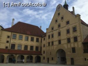 [P34] Castelul Trausnitz » foto by mishu
 - 
<span class="allrVoted glyphicon glyphicon-heart hidden" id="av1364604"></span>
<a class="m-l-10 hidden" id="sv1364604" onclick="voting_Foto_DelVot(,1364604,28035)" role="button">șterge vot <span class="glyphicon glyphicon-remove"></span></a>
<a id="v91364604" class=" c-red"  onclick="voting_Foto_SetVot(1364604)" role="button"><span class="glyphicon glyphicon-heart-empty"></span> <b>LIKE</b> = Votează poza</a> <img class="hidden"  id="f1364604W9" src="/imagini/loader.gif" border="0" /><span class="AjErrMes hidden" id="e1364604ErM"></span>