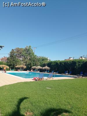 [P09] Piscina hotelului. » foto by Rodel
 - 
<span class="allrVoted glyphicon glyphicon-heart hidden" id="av1376110"></span>
<a class="m-l-10 hidden" id="sv1376110" onclick="voting_Foto_DelVot(,1376110,28135)" role="button">șterge vot <span class="glyphicon glyphicon-remove"></span></a>
<a id="v91376110" class=" c-red"  onclick="voting_Foto_SetVot(1376110)" role="button"><span class="glyphicon glyphicon-heart-empty"></span> <b>LIKE</b> = Votează poza</a> <img class="hidden"  id="f1376110W9" src="/imagini/loader.gif" border="0" /><span class="AjErrMes hidden" id="e1376110ErM"></span>