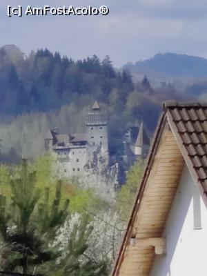 [P58] Castelul Bran pozat cu zoom de pe balconul nostru » foto by crismis
 - 
<span class="allrVoted glyphicon glyphicon-heart hidden" id="av1383363"></span>
<a class="m-l-10 hidden" id="sv1383363" onclick="voting_Foto_DelVot(,1383363,28199)" role="button">șterge vot <span class="glyphicon glyphicon-remove"></span></a>
<a id="v91383363" class=" c-red"  onclick="voting_Foto_SetVot(1383363)" role="button"><span class="glyphicon glyphicon-heart-empty"></span> <b>LIKE</b> = Votează poza</a> <img class="hidden"  id="f1383363W9" src="/imagini/loader.gif" border="0" /><span class="AjErrMes hidden" id="e1383363ErM"></span>