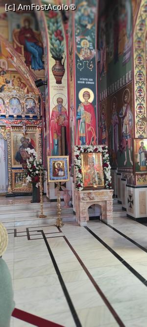 [P18] Manastirea Pantocrator. Interior » foto by ilee
 - 
<span class="allrVoted glyphicon glyphicon-heart hidden" id="av1482613"></span>
<a class="m-l-10 hidden" id="sv1482613" onclick="voting_Foto_DelVot(,1482613,28210)" role="button">șterge vot <span class="glyphicon glyphicon-remove"></span></a>
<a id="v91482613" class=" c-red"  onclick="voting_Foto_SetVot(1482613)" role="button"><span class="glyphicon glyphicon-heart-empty"></span> <b>LIKE</b> = Votează poza</a> <img class="hidden"  id="f1482613W9" src="/imagini/loader.gif" border="0" /><span class="AjErrMes hidden" id="e1482613ErM"></span>