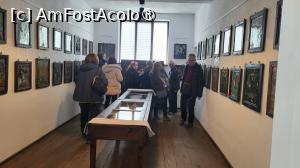 [P10] În excursie - la muzeul de icoane pe sticlă » foto by k-lator
 - 
<span class="allrVoted glyphicon glyphicon-heart hidden" id="av1419692"></span>
<a class="m-l-10 hidden" id="sv1419692" onclick="voting_Foto_DelVot(,1419692,28282)" role="button">șterge vot <span class="glyphicon glyphicon-remove"></span></a>
<a id="v91419692" class=" c-red"  onclick="voting_Foto_SetVot(1419692)" role="button"><span class="glyphicon glyphicon-heart-empty"></span> <b>LIKE</b> = Votează poza</a> <img class="hidden"  id="f1419692W9" src="/imagini/loader.gif" border="0" /><span class="AjErrMes hidden" id="e1419692ErM"></span>