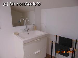 [P19] mansarda, mica baie » foto by Yolanda
 - 
<span class="allrVoted glyphicon glyphicon-heart hidden" id="av1524161"></span>
<a class="m-l-10 hidden" id="sv1524161" onclick="voting_Foto_DelVot(,1524161,28286)" role="button">șterge vot <span class="glyphicon glyphicon-remove"></span></a>
<a id="v91524161" class=" c-red"  onclick="voting_Foto_SetVot(1524161)" role="button"><span class="glyphicon glyphicon-heart-empty"></span> <b>LIKE</b> = Votează poza</a> <img class="hidden"  id="f1524161W9" src="/imagini/loader.gif" border="0" /><span class="AjErrMes hidden" id="e1524161ErM"></span>