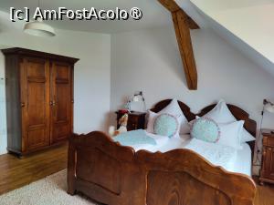 [P12] Boutique Hotel Le Baron - camera 3 » foto by crismis
 - 
<span class="allrVoted glyphicon glyphicon-heart hidden" id="av1397761"></span>
<a class="m-l-10 hidden" id="sv1397761" onclick="voting_Foto_DelVot(,1397761,28321)" role="button">șterge vot <span class="glyphicon glyphicon-remove"></span></a>
<a id="v91397761" class=" c-red"  onclick="voting_Foto_SetVot(1397761)" role="button"><span class="glyphicon glyphicon-heart-empty"></span> <b>LIKE</b> = Votează poza</a> <img class="hidden"  id="f1397761W9" src="/imagini/loader.gif" border="0" /><span class="AjErrMes hidden" id="e1397761ErM"></span>