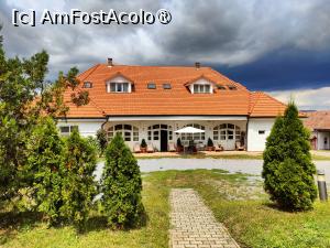 [P02] Boutique Hotel Le Baron văzut din spate » foto by crismis
 - 
<span class="allrVoted glyphicon glyphicon-heart hidden" id="av1397751"></span>
<a class="m-l-10 hidden" id="sv1397751" onclick="voting_Foto_DelVot(,1397751,28321)" role="button">șterge vot <span class="glyphicon glyphicon-remove"></span></a>
<a id="v91397751" class=" c-red"  onclick="voting_Foto_SetVot(1397751)" role="button"><span class="glyphicon glyphicon-heart-empty"></span> <b>LIKE</b> = Votează poza</a> <img class="hidden"  id="f1397751W9" src="/imagini/loader.gif" border="0" /><span class="AjErrMes hidden" id="e1397751ErM"></span>