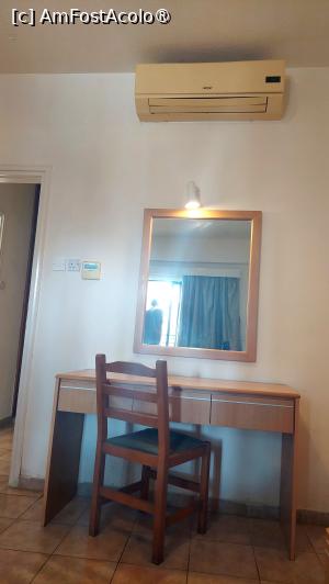 [P18] Anthea Hotel Apartments - dormitorul » foto by Carmen Ion
 - 
<span class="allrVoted glyphicon glyphicon-heart hidden" id="av1401431"></span>
<a class="m-l-10 hidden" id="sv1401431" onclick="voting_Foto_DelVot(,1401431,28341)" role="button">șterge vot <span class="glyphicon glyphicon-remove"></span></a>
<a id="v91401431" class=" c-red"  onclick="voting_Foto_SetVot(1401431)" role="button"><span class="glyphicon glyphicon-heart-empty"></span> <b>LIKE</b> = Votează poza</a> <img class="hidden"  id="f1401431W9" src="/imagini/loader.gif" border="0" /><span class="AjErrMes hidden" id="e1401431ErM"></span>