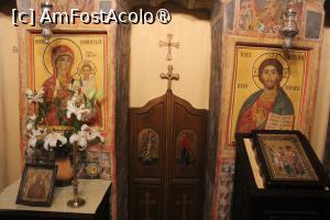 [P40] Mănăstirea Jgheaburi, Bisericuța „Nașterea Maicii Domnului”, Ușile Împărătești încadrate de Icoane » foto by mprofeanu
 - 
<span class="allrVoted glyphicon glyphicon-heart hidden" id="av1404062"></span>
<a class="m-l-10 hidden" id="sv1404062" onclick="voting_Foto_DelVot(,1404062,28367)" role="button">șterge vot <span class="glyphicon glyphicon-remove"></span></a>
<a id="v91404062" class=" c-red"  onclick="voting_Foto_SetVot(1404062)" role="button"><span class="glyphicon glyphicon-heart-empty"></span> <b>LIKE</b> = Votează poza</a> <img class="hidden"  id="f1404062W9" src="/imagini/loader.gif" border="0" /><span class="AjErrMes hidden" id="e1404062ErM"></span>