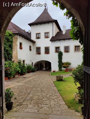 [P09] Prima poartă văzută din a doua poartă » foto by crismis
 - 
<span class="allrVoted glyphicon glyphicon-heart hidden" id="av1409133"></span>
<a class="m-l-10 hidden" id="sv1409133" onclick="voting_Foto_DelVot(,1409133,28400)" role="button">șterge vot <span class="glyphicon glyphicon-remove"></span></a>
<a id="v91409133" class=" c-red"  onclick="voting_Foto_SetVot(1409133)" role="button"><span class="glyphicon glyphicon-heart-empty"></span> <b>LIKE</b> = Votează poza</a> <img class="hidden"  id="f1409133W9" src="/imagini/loader.gif" border="0" /><span class="AjErrMes hidden" id="e1409133ErM"></span>