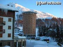 [P01] unul dintre hotelurile din statiune » foto by ilincutei c*
 - 
<span class="allrVoted glyphicon glyphicon-heart hidden" id="av166615"></span>
<a class="m-l-10 hidden" id="sv166615" onclick="voting_Foto_DelVot(,166615,28407)" role="button">șterge vot <span class="glyphicon glyphicon-remove"></span></a>
<a id="v9166615" class=" c-red"  onclick="voting_Foto_SetVot(166615)" role="button"><span class="glyphicon glyphicon-heart-empty"></span> <b>LIKE</b> = Votează poza</a> <img class="hidden"  id="f166615W9" src="/imagini/loader.gif" border="0" /><span class="AjErrMes hidden" id="e166615ErM"></span>