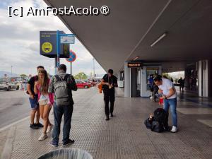 [P01] Așteptând autobuzul X01 pe peronul din fața aeroportului » foto by crismis
 - 
<span class="allrVoted glyphicon glyphicon-heart hidden" id="av1416793"></span>
<a class="m-l-10 hidden" id="sv1416793" onclick="voting_Foto_DelVot(,1416793,28484)" role="button">șterge vot <span class="glyphicon glyphicon-remove"></span></a>
<a id="v91416793" class=" c-red"  onclick="voting_Foto_SetVot(1416793)" role="button"><span class="glyphicon glyphicon-heart-empty"></span> <b>LIKE</b> = Votează poza</a> <img class="hidden"  id="f1416793W9" src="/imagini/loader.gif" border="0" /><span class="AjErrMes hidden" id="e1416793ErM"></span>