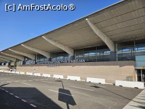 [P09] aeroportul din Abidjian » foto by robert
 - 
<span class="allrVoted glyphicon glyphicon-heart hidden" id="av1423558"></span>
<a class="m-l-10 hidden" id="sv1423558" onclick="voting_Foto_DelVot(,1423558,28522)" role="button">șterge vot <span class="glyphicon glyphicon-remove"></span></a>
<a id="v91423558" class=" c-red"  onclick="voting_Foto_SetVot(1423558)" role="button"><span class="glyphicon glyphicon-heart-empty"></span> <b>LIKE</b> = Votează poza</a> <img class="hidden"  id="f1423558W9" src="/imagini/loader.gif" border="0" /><span class="AjErrMes hidden" id="e1423558ErM"></span>