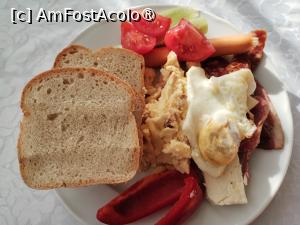 [P10] Castel de mic dejun  » foto by Marius 72
 - 
<span class="allrVoted glyphicon glyphicon-heart hidden" id="av1423644"></span>
<a class="m-l-10 hidden" id="sv1423644" onclick="voting_Foto_DelVot(,1423644,28524)" role="button">șterge vot <span class="glyphicon glyphicon-remove"></span></a>
<a id="v91423644" class=" c-red"  onclick="voting_Foto_SetVot(1423644)" role="button"><span class="glyphicon glyphicon-heart-empty"></span> <b>LIKE</b> = Votează poza</a> <img class="hidden"  id="f1423644W9" src="/imagini/loader.gif" border="0" /><span class="AjErrMes hidden" id="e1423644ErM"></span>