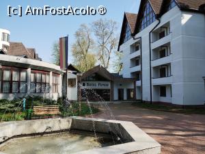 [P13] Hotel Ponor încă în renovare » foto by Marius 72
 - 
<span class="allrVoted glyphicon glyphicon-heart hidden" id="av1423647"></span>
<a class="m-l-10 hidden" id="sv1423647" onclick="voting_Foto_DelVot(,1423647,28524)" role="button">șterge vot <span class="glyphicon glyphicon-remove"></span></a>
<a id="v91423647" class=" c-red"  onclick="voting_Foto_SetVot(1423647)" role="button"><span class="glyphicon glyphicon-heart-empty"></span> <b>LIKE</b> = Votează poza</a> <img class="hidden"  id="f1423647W9" src="/imagini/loader.gif" border="0" /><span class="AjErrMes hidden" id="e1423647ErM"></span>