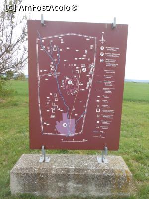 [P02] Pliska - Planul cetății. » foto by iulianic
 - 
<span class="allrVoted glyphicon glyphicon-heart hidden" id="av1426044"></span>
<a class="m-l-10 hidden" id="sv1426044" onclick="voting_Foto_DelVot(,1426044,28538)" role="button">șterge vot <span class="glyphicon glyphicon-remove"></span></a>
<a id="v91426044" class=" c-red"  onclick="voting_Foto_SetVot(1426044)" role="button"><span class="glyphicon glyphicon-heart-empty"></span> <b>LIKE</b> = Votează poza</a> <img class="hidden"  id="f1426044W9" src="/imagini/loader.gif" border="0" /><span class="AjErrMes hidden" id="e1426044ErM"></span>