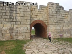 [P03] Pliska - Poarta estică a cetății. » foto by iulianic
 - 
<span class="allrVoted glyphicon glyphicon-heart hidden" id="av1426045"></span>
<a class="m-l-10 hidden" id="sv1426045" onclick="voting_Foto_DelVot(,1426045,28538)" role="button">șterge vot <span class="glyphicon glyphicon-remove"></span></a>
<a id="v91426045" class=" c-red"  onclick="voting_Foto_SetVot(1426045)" role="button"><span class="glyphicon glyphicon-heart-empty"></span> <b>LIKE</b> = Votează poza</a> <img class="hidden"  id="f1426045W9" src="/imagini/loader.gif" border="0" /><span class="AjErrMes hidden" id="e1426045ErM"></span>