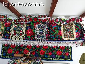 [P07] Decorul unuia din peretii salonului » foto by kemi27
 - 
<span class="allrVoted glyphicon glyphicon-heart hidden" id="av1437264"></span>
<a class="m-l-10 hidden" id="sv1437264" onclick="voting_Foto_DelVot(,1437264,28634)" role="button">șterge vot <span class="glyphicon glyphicon-remove"></span></a>
<a id="v91437264" class=" c-red"  onclick="voting_Foto_SetVot(1437264)" role="button"><span class="glyphicon glyphicon-heart-empty"></span> <b>LIKE</b> = Votează poza</a> <img class="hidden"  id="f1437264W9" src="/imagini/loader.gif" border="0" /><span class="AjErrMes hidden" id="e1437264ErM"></span>