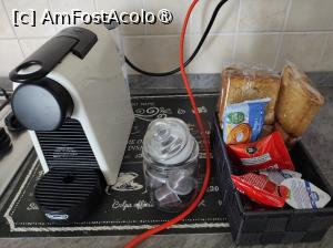 [P09] Aparatul de cafea si cateva produse de la proprietar » foto by ilee
 - 
<span class="allrVoted glyphicon glyphicon-heart hidden" id="av1444328"></span>
<a class="m-l-10 hidden" id="sv1444328" onclick="voting_Foto_DelVot(,1444328,28691)" role="button">șterge vot <span class="glyphicon glyphicon-remove"></span></a>
<a id="v91444328" class=" c-red"  onclick="voting_Foto_SetVot(1444328)" role="button"><span class="glyphicon glyphicon-heart-empty"></span> <b>LIKE</b> = Votează poza</a> <img class="hidden"  id="f1444328W9" src="/imagini/loader.gif" border="0" /><span class="AjErrMes hidden" id="e1444328ErM"></span>