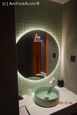 [P09] Mi-a plăcut banda aia led circulară de la oglindă » foto by Pușcașu Marin
 - 
<span class="allrVoted glyphicon glyphicon-heart hidden" id="av1449067"></span>
<a class="m-l-10 hidden" id="sv1449067" onclick="voting_Foto_DelVot(,1449067,28738)" role="button">șterge vot <span class="glyphicon glyphicon-remove"></span></a>
<a id="v91449067" class=" c-red"  onclick="voting_Foto_SetVot(1449067)" role="button"><span class="glyphicon glyphicon-heart-empty"></span> <b>LIKE</b> = Votează poza</a> <img class="hidden"  id="f1449067W9" src="/imagini/loader.gif" border="0" /><span class="AjErrMes hidden" id="e1449067ErM"></span>