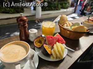 [P02] Le Comptoir; parte din meniul complet » foto by crismis
 - 
<span class="allrVoted glyphicon glyphicon-heart hidden" id="av1535530"></span>
<a class="m-l-10 hidden" id="sv1535530" onclick="voting_Foto_DelVot(,1535530,28794)" role="button">șterge vot <span class="glyphicon glyphicon-remove"></span></a>
<a id="v91535530" class=" c-red"  onclick="voting_Foto_SetVot(1535530)" role="button"><span class="glyphicon glyphicon-heart-empty"></span> <b>LIKE</b> = Votează poza</a> <img class="hidden"  id="f1535530W9" src="/imagini/loader.gif" border="0" /><span class="AjErrMes hidden" id="e1535530ErM"></span>