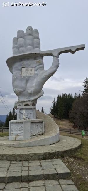 [P25] Întâlnirea AFA - 2025. Monumentul Palma din Pasul Ciumârna. » foto by iulianic
 - 
<span class="allrVoted glyphicon glyphicon-heart hidden" id="av1478804"></span>
<a class="m-l-10 hidden" id="sv1478804" onclick="voting_Foto_DelVot(,1478804,28848)" role="button">șterge vot <span class="glyphicon glyphicon-remove"></span></a>
<a id="v91478804" class=" c-red"  onclick="voting_Foto_SetVot(1478804)" role="button"><span class="glyphicon glyphicon-heart-empty"></span> <b>LIKE</b> = Votează poza</a> <img class="hidden"  id="f1478804W9" src="/imagini/loader.gif" border="0" /><span class="AjErrMes hidden" id="e1478804ErM"></span>
