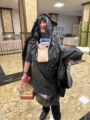 [P18] Uit-o și pe nebunica de Zoa, deghizată! » foto by Carmen Ion <span class="label label-default labelC_thin small">NEVOTABILĂ</span>