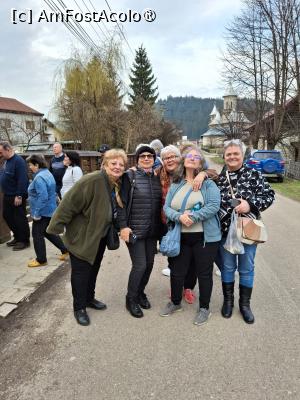 [P28] Muzeul oului din satul Vama - cinci fete cucuiete » foto by Carmen Ion
 - 
<span class="allrVoted glyphicon glyphicon-heart hidden" id="av1477946"></span>
<a class="m-l-10 hidden" id="sv1477946" onclick="voting_Foto_DelVot(,1477946,28848)" role="button">șterge vot <span class="glyphicon glyphicon-remove"></span></a>
<a id="v91477946" class=" c-red"  onclick="voting_Foto_SetVot(1477946)" role="button"><span class="glyphicon glyphicon-heart-empty"></span> <b>LIKE</b> = Votează poza</a> <img class="hidden"  id="f1477946W9" src="/imagini/loader.gif" border="0" /><span class="AjErrMes hidden" id="e1477946ErM"></span>