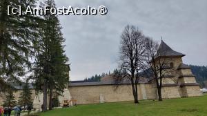 [P47] Mănăstirea Sucevița » foto by Carmen Ion
 - 
<span class="allrVoted glyphicon glyphicon-heart hidden" id="av1477965"></span>
<a class="m-l-10 hidden" id="sv1477965" onclick="voting_Foto_DelVot(,1477965,28848)" role="button">șterge vot <span class="glyphicon glyphicon-remove"></span></a>
<a id="v91477965" class=" c-red"  onclick="voting_Foto_SetVot(1477965)" role="button"><span class="glyphicon glyphicon-heart-empty"></span> <b>LIKE</b> = Votează poza</a> <img class="hidden"  id="f1477965W9" src="/imagini/loader.gif" border="0" /><span class="AjErrMes hidden" id="e1477965ErM"></span>