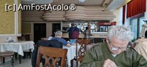 [P15] 15. La restaurant consultăm meniul. » foto by doinafil
 - 
<span class="allrVoted glyphicon glyphicon-heart hidden" id="av1505836"></span>
<a class="m-l-10 hidden" id="sv1505836" onclick="voting_Foto_DelVot(,1505836,28911)" role="button">șterge vot <span class="glyphicon glyphicon-remove"></span></a>
<a id="v91505836" class=" c-red"  onclick="voting_Foto_SetVot(1505836)" role="button"><span class="glyphicon glyphicon-heart-empty"></span> <b>LIKE</b> = Votează poza</a> <img class="hidden"  id="f1505836W9" src="/imagini/loader.gif" border="0" /><span class="AjErrMes hidden" id="e1505836ErM"></span>