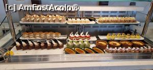 [P104] Dulciuri, la „Turquoise”. » foto by doinafil
 - 
<span class="allrVoted glyphicon glyphicon-heart hidden" id="av1500739"></span>
<a class="m-l-10 hidden" id="sv1500739" onclick="voting_Foto_DelVot(,1500739,29011)" role="button">șterge vot <span class="glyphicon glyphicon-remove"></span></a>
<a id="v91500739" class=" c-red"  onclick="voting_Foto_SetVot(1500739)" role="button"><span class="glyphicon glyphicon-heart-empty"></span> <b>LIKE</b> = Votează poza</a> <img class="hidden"  id="f1500739W9" src="/imagini/loader.gif" border="0" /><span class="AjErrMes hidden" id="e1500739ErM"></span>