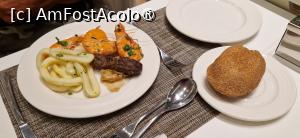 [P95] 65. Cina  lui Mihai, la „Turquoise”. » foto by doinafil
 - 
<span class="allrVoted glyphicon glyphicon-heart hidden" id="av1500730"></span>
<a class="m-l-10 hidden" id="sv1500730" onclick="voting_Foto_DelVot(,1500730,29011)" role="button">șterge vot <span class="glyphicon glyphicon-remove"></span></a>
<a id="v91500730" class=" c-red"  onclick="voting_Foto_SetVot(1500730)" role="button"><span class="glyphicon glyphicon-heart-empty"></span> <b>LIKE</b> = Votează poza</a> <img class="hidden"  id="f1500730W9" src="/imagini/loader.gif" border="0" /><span class="AjErrMes hidden" id="e1500730ErM"></span>