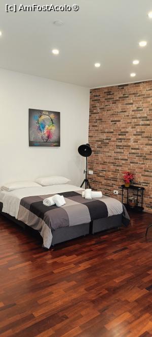 [P19] Primul dormitor - imagine de ansamblu (se afla pe colțul clădirii). » foto by tata123 🔱
 - 
<span class="allrVoted glyphicon glyphicon-heart hidden" id="av1526548"></span>
<a class="m-l-10 hidden" id="sv1526548" onclick="voting_Foto_DelVot(,1526548,29041)" role="button">șterge vot <span class="glyphicon glyphicon-remove"></span></a>
<a id="v91526548" class=" c-red"  onclick="voting_Foto_SetVot(1526548)" role="button"><span class="glyphicon glyphicon-heart-empty"></span> <b>LIKE</b> = Votează poza</a> <img class="hidden"  id="f1526548W9" src="/imagini/loader.gif" border="0" /><span class="AjErrMes hidden" id="e1526548ErM"></span>