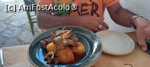 [P41] Taverna Kastanis, patatato » foto by irinad
 - 
<span class="allrVoted glyphicon glyphicon-heart hidden" id="av1496424"></span>
<a class="m-l-10 hidden" id="sv1496424" onclick="voting_Foto_DelVot(,1496424,29045)" role="button">șterge vot <span class="glyphicon glyphicon-remove"></span></a>
<a id="v91496424" class=" c-red"  onclick="voting_Foto_SetVot(1496424)" role="button"><span class="glyphicon glyphicon-heart-empty"></span> <b>LIKE</b> = Votează poza</a> <img class="hidden"  id="f1496424W9" src="/imagini/loader.gif" border="0" /><span class="AjErrMes hidden" id="e1496424ErM"></span>