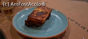 [P46] Taverna Kastanis, mousaka » foto by irinad
 - 
<span class="allrVoted glyphicon glyphicon-heart hidden" id="av1496429"></span>
<a class="m-l-10 hidden" id="sv1496429" onclick="voting_Foto_DelVot(,1496429,29045)" role="button">șterge vot <span class="glyphicon glyphicon-remove"></span></a>
<a id="v91496429" class=" c-red"  onclick="voting_Foto_SetVot(1496429)" role="button"><span class="glyphicon glyphicon-heart-empty"></span> <b>LIKE</b> = Votează poza</a> <img class="hidden"  id="f1496429W9" src="/imagini/loader.gif" border="0" /><span class="AjErrMes hidden" id="e1496429ErM"></span>