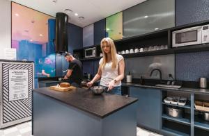 [P06] bucatarie comuna » foto by Chloe <span class="label label-default labelC_thin small">NEVOTABILĂ</span>