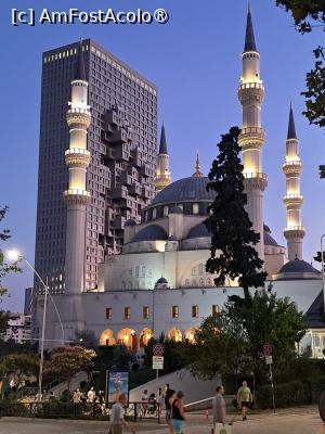 [P03] Tirana Tower cu conturul pixelat 3D al Albaniei. In fata, Marea Moschee » foto by raducondurache
 - 
<span class="allrVoted glyphicon glyphicon-heart hidden" id="av1496455"></span>
<a class="m-l-10 hidden" id="sv1496455" onclick="voting_Foto_DelVot(,1496455,29106)" role="button">șterge vot <span class="glyphicon glyphicon-remove"></span></a>
<a id="v91496455" class=" c-red"  onclick="voting_Foto_SetVot(1496455)" role="button"><span class="glyphicon glyphicon-heart-empty"></span> <b>LIKE</b> = Votează poza</a> <img class="hidden"  id="f1496455W9" src="/imagini/loader.gif" border="0" /><span class="AjErrMes hidden" id="e1496455ErM"></span>