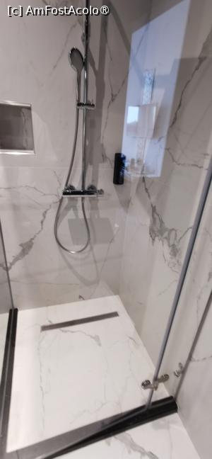 [P21] Dușul tip walk-in. » foto by ⭐ValentinB_88⭐
 - 
<span class="allrVoted glyphicon glyphicon-heart hidden" id="av1496544"></span>
<a class="m-l-10 hidden" id="sv1496544" onclick="voting_Foto_DelVot(,1496544,29108)" role="button">șterge vot <span class="glyphicon glyphicon-remove"></span></a>
<a id="v91496544" class=" c-red"  onclick="voting_Foto_SetVot(1496544)" role="button"><span class="glyphicon glyphicon-heart-empty"></span> <b>LIKE</b> = Votează poza</a> <img class="hidden"  id="f1496544W9" src="/imagini/loader.gif" border="0" /><span class="AjErrMes hidden" id="e1496544ErM"></span>