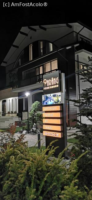 [P40] Pensiunea Parâng - vedere din exterior, noaptea. » foto by ⭐ValentinB_88⭐
 - 
<span class="allrVoted glyphicon glyphicon-heart hidden" id="av1496563"></span>
<a class="m-l-10 hidden" id="sv1496563" onclick="voting_Foto_DelVot(,1496563,29108)" role="button">șterge vot <span class="glyphicon glyphicon-remove"></span></a>
<a id="v91496563" class=" c-red"  onclick="voting_Foto_SetVot(1496563)" role="button"><span class="glyphicon glyphicon-heart-empty"></span> <b>LIKE</b> = Votează poza</a> <img class="hidden"  id="f1496563W9" src="/imagini/loader.gif" border="0" /><span class="AjErrMes hidden" id="e1496563ErM"></span>