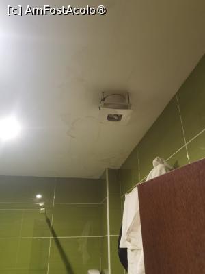 [P02] Aerisirea din baie » foto by mariokyx
 - 
<span class="allrVoted glyphicon glyphicon-heart hidden" id="av1496808"></span>
<a class="m-l-10 hidden" id="sv1496808" onclick="voting_Foto_DelVot(,1496808,29111)" role="button">șterge vot <span class="glyphicon glyphicon-remove"></span></a>
<a id="v91496808" class=" c-red"  onclick="voting_Foto_SetVot(1496808)" role="button"><span class="glyphicon glyphicon-heart-empty"></span> <b>LIKE</b> = Votează poza</a> <img class="hidden"  id="f1496808W9" src="/imagini/loader.gif" border="0" /><span class="AjErrMes hidden" id="e1496808ErM"></span>
