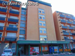 [P02] hotel Tisza Sport » foto by Yolanda
 - 
<span class="allrVoted glyphicon glyphicon-heart hidden" id="av1497891"></span>
<a class="m-l-10 hidden" id="sv1497891" onclick="voting_Foto_DelVot(,1497891,29121)" role="button">șterge vot <span class="glyphicon glyphicon-remove"></span></a>
<a id="v91497891" class=" c-red"  onclick="voting_Foto_SetVot(1497891)" role="button"><span class="glyphicon glyphicon-heart-empty"></span> <b>LIKE</b> = Votează poza</a> <img class="hidden"  id="f1497891W9" src="/imagini/loader.gif" border="0" /><span class="AjErrMes hidden" id="e1497891ErM"></span>