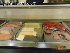 [P20] mic dejun » foto by Yolanda
 - 
<span class="allrVoted glyphicon glyphicon-heart hidden" id="av1497909"></span>
<a class="m-l-10 hidden" id="sv1497909" onclick="voting_Foto_DelVot(,1497909,29121)" role="button">șterge vot <span class="glyphicon glyphicon-remove"></span></a>
<a id="v91497909" class=" c-red"  onclick="voting_Foto_SetVot(1497909)" role="button"><span class="glyphicon glyphicon-heart-empty"></span> <b>LIKE</b> = Votează poza</a> <img class="hidden"  id="f1497909W9" src="/imagini/loader.gif" border="0" /><span class="AjErrMes hidden" id="e1497909ErM"></span>